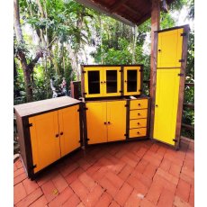 Kit Cozinha Com Paneleiro E Detalhes Em Amarelo De Madeira Maciça Móveis Rio Negrinho